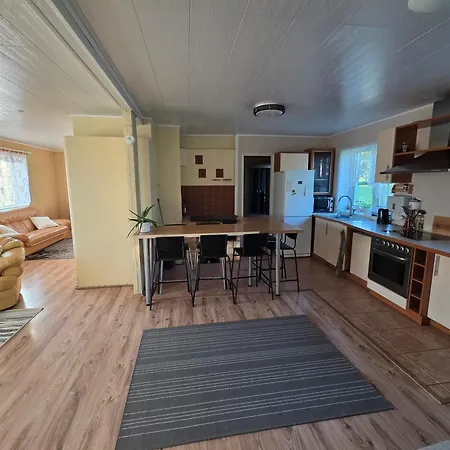 Linnamaja Kuni 10-le Inimesele