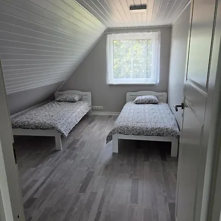 Linnamaja Kuni 10-le Inimesele Ferienhaus