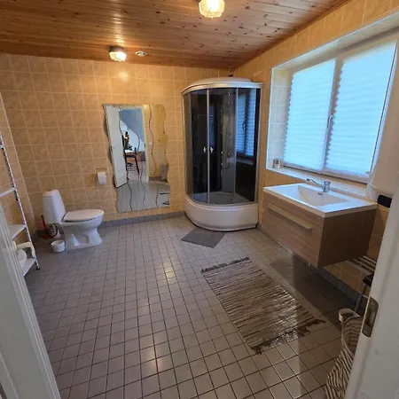 Ferienhaus Linnamaja Kuni 10-le Inimesele Karksi-Nuia