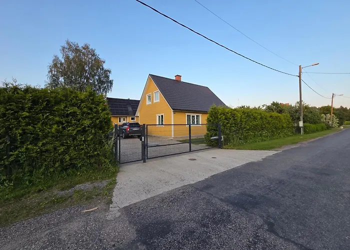 Linnamaja Kuni 10-le Inimesele Karksi-Nuia